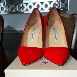 Maniolo Blahnik red suede Sz 6
